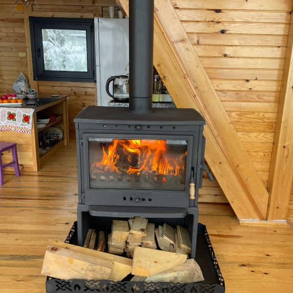 Retro Lux Style Odunluklu 3 Camlı Döküm Soba | Yüksek Verimli Odun & Kömür Sobası, Schott Robax Camlı, Arka Hava Denge Sistemli, 9 kW
